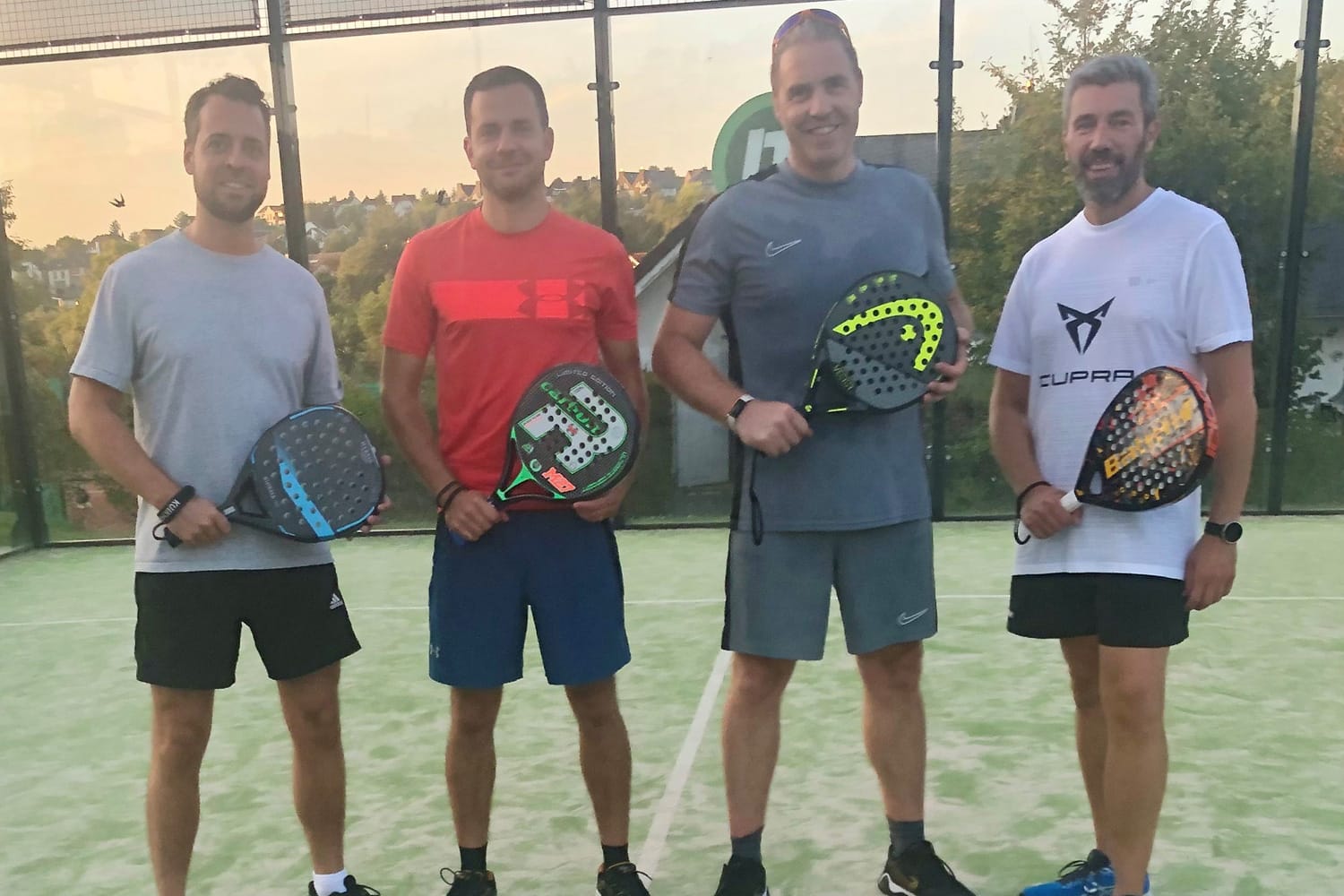 Padel-Doppel auf dem ITC-Padelplatz